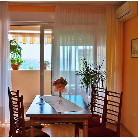 Apartment Laura Podstrana Cameră foto