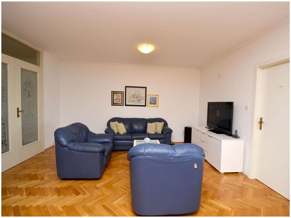 Apartment Laura Podstrana Cameră foto