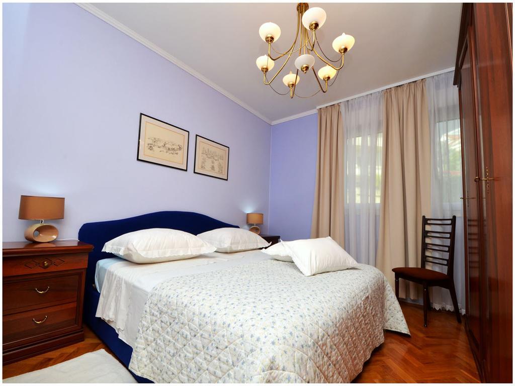 Apartment Laura Podstrana Cameră foto